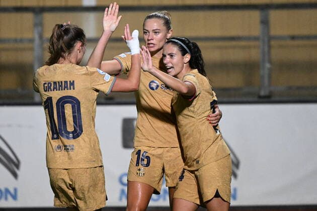 Barcelona s Aitana Bonmatí ( 14, R) celebrate her goal 0-1 with Fridolina Rolfo and Caroline Graham Hansen ( 10) during the UEFA Women s Champions League football match, group D, between FC Rosengard and FC Barcelona, Barca at Malmö Idrottsplats, Malmo, Sweden October 27, 2022. MALMÖ SWEDEN x50090x