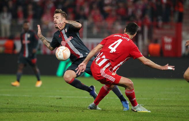 Iuri Medeiros, Diego Leite Zweikampf Spielszene Aktion Fußball Fussball UEL UEFA Europa League Herren Saison 2022 2023 27.10.2022 1.FC Union Berlin FCU vs. SC Sporting Braga DFL regulations prohibit any use of photographs as image sequences and or quasi-video.