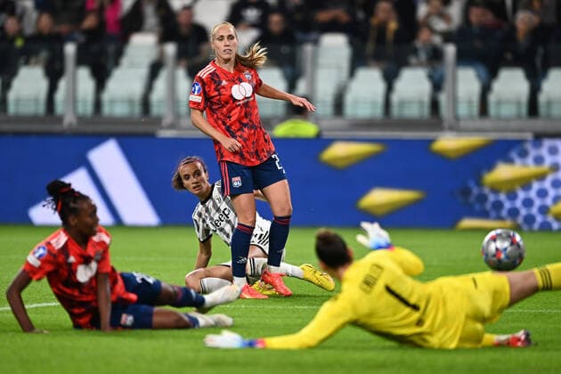 Sport Bilder des Tages Mg Torino 27 10 2022 - Champions League femminile Juventus-Lione foto Matteo Gribaudi Image nella foto: autogol Melvine Malard 