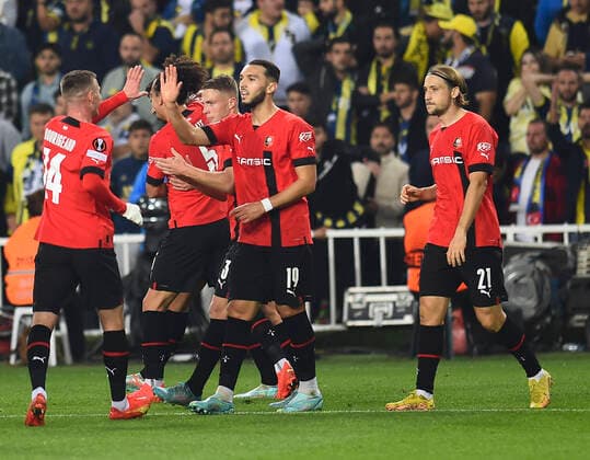 Martin Terrier of Stade Rennescelebrates after scoring the second goal of his team with teammates during the UEFA Europa League group B match between Fenerbahce and Stade Rennes at Ulker Sukru Saracoglu Stadium in Istanbul, Turkey on October 27, 2022. ( Photo by Seskimphoto ) 