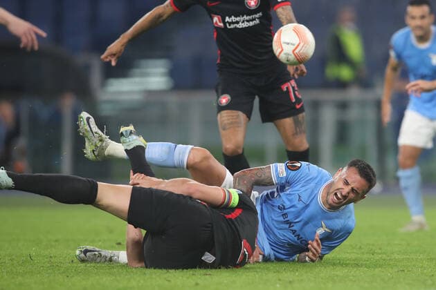 Rome, Italy 27.10.2022: Vecino of Lazio injured during the Uefa Europe League 2022-2023 , Group F - SS matchday 5, football match between SS Lazio vs FC Midtjylland at Olympic Stadium in Rome, Italy.  Copyright: xmarcoxiacobuccix xipa-agency.netx xmarcoxiacobuccix 0