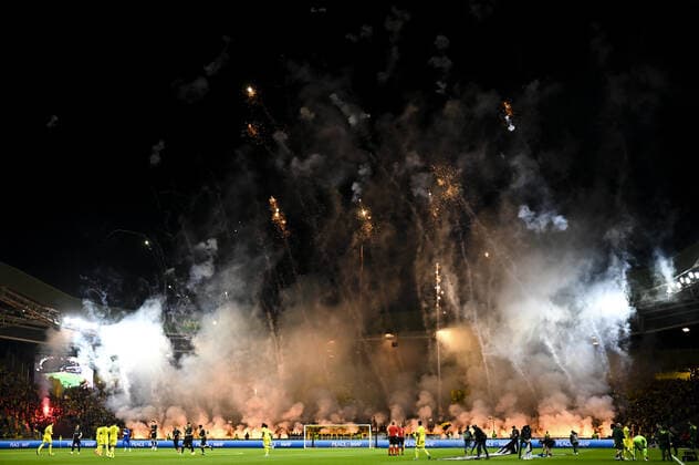 Supporters du FC Nantes - ambiance - Fumigenes FOOTBALL : FC NANTES vs QARABAH FK - Ligue Europa - J5 - 27 10 2022 JBAutissier Panoramic 