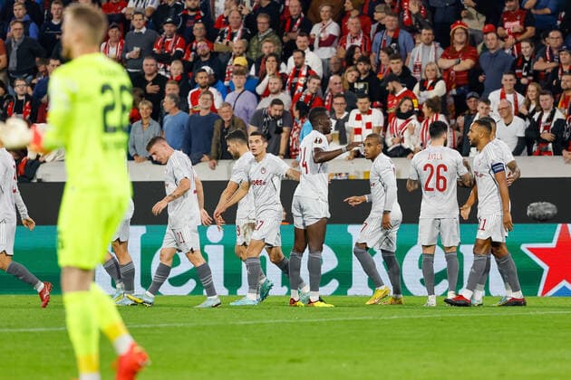 Torjubel Olympiacos FC beim 0:1 durch Youssef El Arabi (Olympiacos FC, 11) , GER, SC Freiburg vs. Olympiacos FC, Fussball, UEFA Europa League, 5. Spieltag, Gruppenphase, 27.10.2022 GER, SC Freiburg vs. Olympiacos FC, Fussball, UEFA Europa League, 5. Spieltag, Gruppenphase, 27.10.2022 Freiburg im Breisgau Copyright: xEibner-Pressefoto GrantxHubbsx EP_GHS