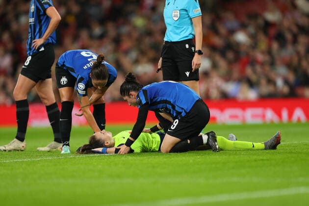 27th October 2022; Emirates Stadium, London, England; Womens Champions League football, Arsenal versus Zurich; goalkeeper Lourdes Romero of Zurich injured requiring lengthen treatement after a collision.  ActionPlus12441228 KatiexChan