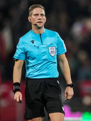 UEFA Europa League: SK Sturm Graz v Feyenoord Graz - Referee Espen Eskas during the match between SK Sturm Graz v Feyenoord at Stadion Graz-Liebenau on 27 October 2022 in Graz, Austria. Copyright: xTomxBodex