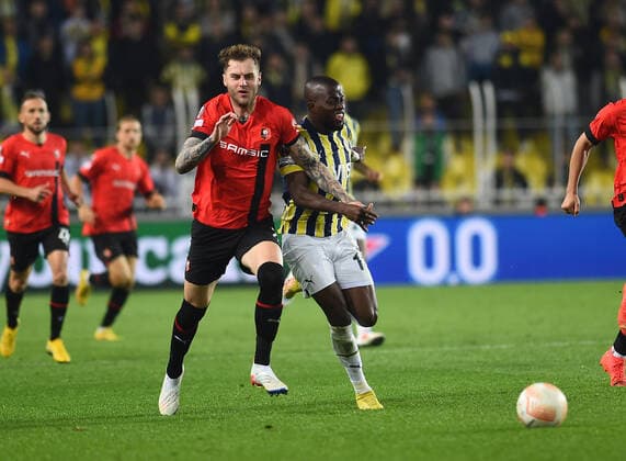 Enner Valencia 13 of Fenerbahce and Joe Radon 2 of Stade Rennes during the UEFA Europa League group B match between Fenerbahce and Stade Rennes at Ulker Sukru Saracoglu Stadium in Istanbul, Turkey on October 27, 2022. ( Photo by Seskimphoto ) 