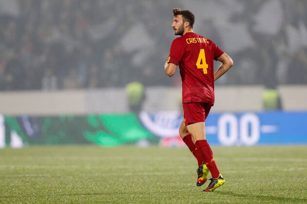 Bryan Cristante 4, Roma during the UEFA Europa League football Group C match between HJK Helsinki - As Roma at the Bolt Arena on October 27. 2022 in Helsinki, Finland. (Kalle Parkkinen Newspix24)  Copyright: xKallexParkkinenx np24_KPC6268