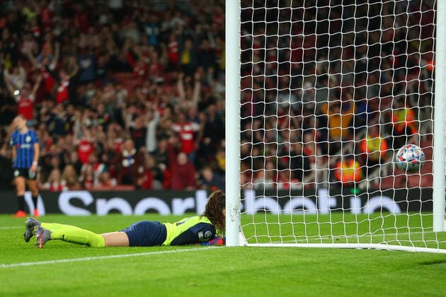 27th October 2022; Emirates Stadium, London, England; Womens Champions League football, Arsenal versus Zurich; goalkeeper Lourdes Romero of Zurich watches as the ball bounces down from the crossbar and in on 38th minute from a shot by Jordan Nobbs of Arsenal for 1-0.  ActionPlus12441229 KatiexChan