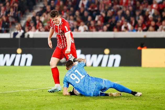 Michael Gregoritsch (SC Freiburg, 38) und Alexandros Paschalakis (Olympiacos FC, 91) , GER, SC Freiburg vs. Olympiacos FC, Fussball, UEFA Europa League, 5. Spieltag, Gruppenphase, 27.10.2022 GER, SC Freiburg vs. Olympiacos FC, Fussball, UEFA Europa League, 5. Spieltag, Gruppenphase, 27.10.2022 Freiburg im Breisgau Copyright: xEibner-Pressefoto GrantxHubbsx EP_GHS