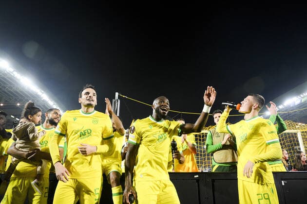 Joie des joueurs du FC Nantes en fin de match autour de Ingatius Ganago (Nantes) FOOTBALL : FC NANTES vs QARABAH FK - Ligue Europa - J5 - 27 10 2022 JBAutissier Panoramic 
