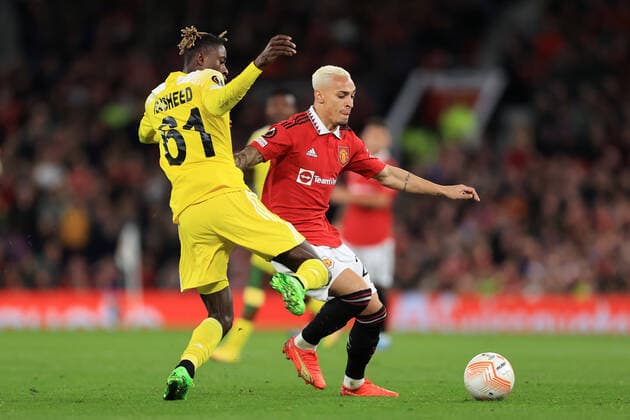 Football - UEFA Europa League - Group E - Manchester United, ManU v Sheriff Tiraspol 27th October 2022 - UEFA Europa League - Group E - Manchester United v Sheriff Tiraspol - Rasheed Akanbi of Sheriff Tiraspol battles with Antony of Manchester United - Photo: Simon Stacpoole Offside. Manchester UK Copyright: xSimonxStacpoolexOffside