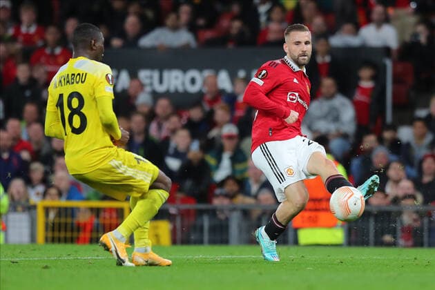 UEFA Europa League Manchester United, ManU v Sheriff Tiraspol Luke Shaw during the UEFA Europa League match Manchester United vs Sheriff Tiraspol at Old Trafford, Manchester, United Kingdom, 27th October 2022 (Photo by Stefan Constantin News Images) Manchester Old Trafford Greater Manchester United Kingdom Copyright: xStefanxConstantin NewsxImagesx