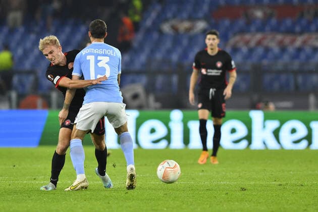 October 27, 2022, Rome, Italy: Gustav Isaksen of FC Midtjylland and Alessio Romagnoli of S.S. LAZIO during the fifth day of UEFA Europa League Group F match between S.S. Lazio and FC Midtjylland at Olimpico Stadium on October 27, 2022 in Rome, Italy. football Europa League match - SS Lazio vs FC Midtjylland, Rome, Italy  - ZUMAl164 20221027_zsa_l164_298 Copyright: xDomenicoxCippitellix