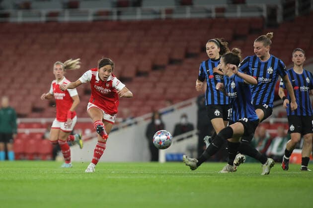 Mana Iwabuchi of Arsenal Women shoots at goal during the Womens Champions League match between Arsenal Women and FC Zurich Women at the Emirates Stadium, London, England on 27 October 2022. Copyright: xJoshuaxSmithx 34030045