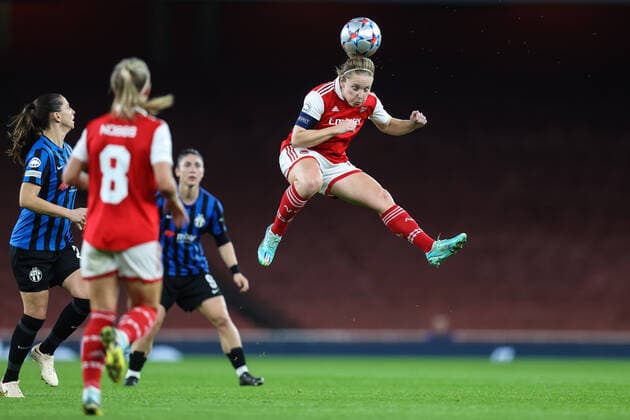 Sport Bilder des Tages Arsenal v Zurich Women 27 October 2022, London - UEFA Women™s Champion™s League Football - Arsenal Women v Zurich Frauen - Kim Little of Arsenal - Photo: Charlotte Wilson Offside. London UK Copyright: xCharlottexWilsonx xOffsidexOffside