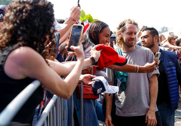 5 Sebastian Vettel (DEU, Aston Martin Aramco Cognizant F1 Team), F1 Grand Prix of Mexico at Autodromo Hermanos Rodriguez on October 28, 2022 in Mexico City, Mexico. (Photo by HOCH ZWEI) Mexico City Mexico
