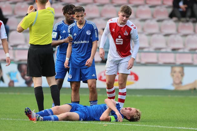1.FC Köln U19 vs. Schalke04, A Junioren Bundesliga West, Mattes Hansen (Schalke), 29.10.2022, Bild: