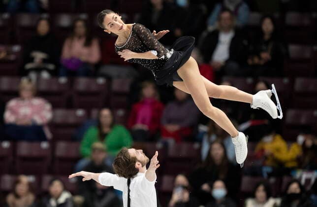 October 29, 2022, Mississauga, ON, Canada: Sara Conti and Niccolo Macii of Italy perform their free program during the pairs competition at Skate Canada International in Mississauga, Ont., on Saturday, October 29, 2022. Sara Conti Niccolo Macii  - ZUMAc35_ 20221029_zaf_c35_167 Copyright: xPaulxChiassonx