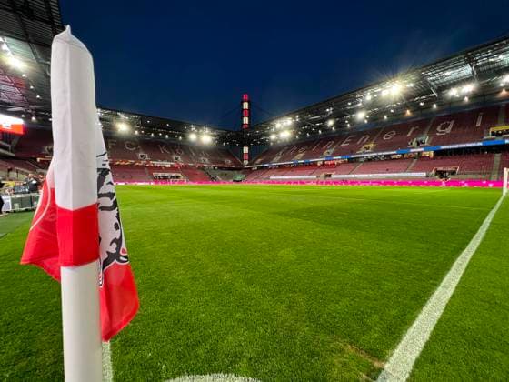 GER, 1.FBL. 1. FC Koeln vs. TSG Hoffenheim 30.10.2022, Rheinenergie Stadion, Koeln, GER, 1.FBL. 1. FC Koeln vs. TSG Hoffenheim, im Bild: Feature im schoensten Stadion der Welt Rheinenergiestadion beleuchtet mit blauer Stunde..