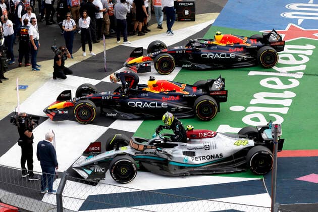 44 Lewis Hamilton (GBR, Mercedes-AMG Petronas F1 Team), 1 Max Verstappen (NLD, Oracle Red Bull Racing), 11 Sergio Perez (MEX, Oracle Red Bull Racing), F1 Grand Prix of Mexico at Autodromo Hermanos Rodriguez on October 30, 2022 in Mexico City, Mexico. (Photo by HOCH ZWEI) Mexico City Mexico