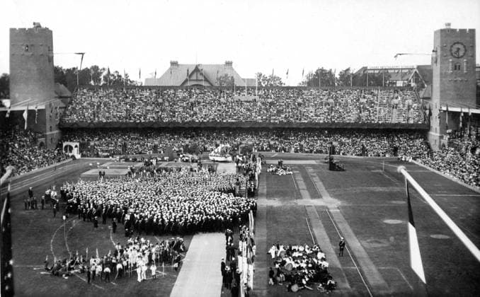 ARKIV 1912 Ett fullsatt Stadion vid invigningen av OS i Stockholm 1912. Stockholm Sverige Copyright: xTTxHISTORICALx OS STOCKHOLM 1912