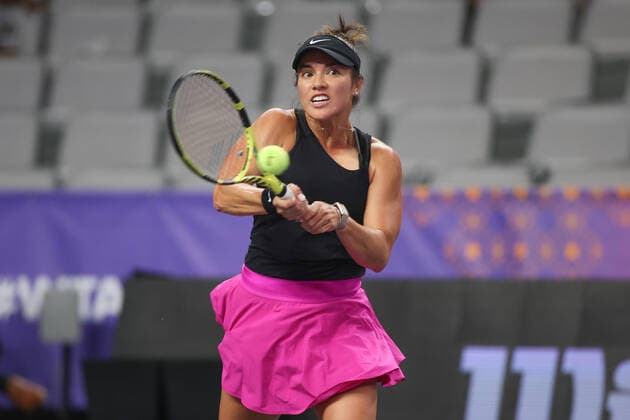 FORT WORTH, TX - OCTOBER 31: Desirae Krawczyk (USA) hits a backhand during the WTA, Tennis Damen Finals on October 31, 2022 at Dickies Arena in Fort Worth, TX. (Photo by George Walker Icon Sportswire) TENNIS: OCT 31 WTA Finals Icon221031025