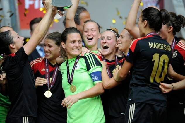 STOCKHOLM 20130608 Tysklands malvakt och matchens lirare Nadine Angerer efter segern i EM-finalen i fotboll mellan Tyskland och Norge pa Friends Arena i Solna, Stockholm, pa söndagen. STOCKHOLM SVERIGE Fotboll