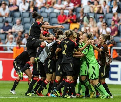 The German squad jubilates after winning the UEFA Women s Euro soccer final 1-0 against Norway at the Friends Arena in Stockholm on July 28, 2013. STOCKHOLM SWEDEN Soccer xx