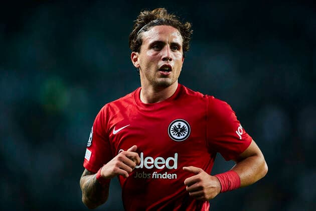 Luca Pellegrini (Eintracht Frankfurt, 33) Sporting Clube de Portugal gegen Eintrach Frankfurt, Champions League, Gruppenphase, 6. Spieltag, Spielzeit 2022 2023, 01.11.2022 (DFL DFB REGULATIONS PROHIBIT ANY USE OF PHOTOGRAPHS as IMAGE SEQUENCES and or QUASI-VIDEO). Sporting Clube de Portugal gegen Eintrach Frankfurt, Fussball, Champions League, Gruppenphase, 6. Spieltag, Spielzeit 2022 2023, 01.11.2022