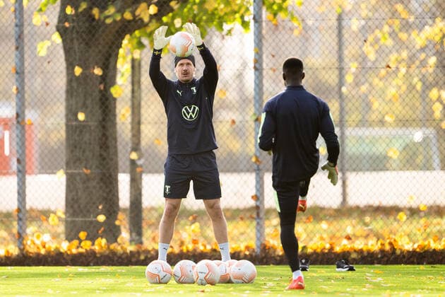 221102 Goalkeeper Johan Dahlin during a training session with Malmö FF on November 2, 2022 in Malmö. Photo: Petter Arvidson BILDBYRAN kod PA PA0426 fotboll football soccer fotball uefa europa league träning practice training malmö ff bbeng Copyright: PETTERxARVIDSON BB221102PA030