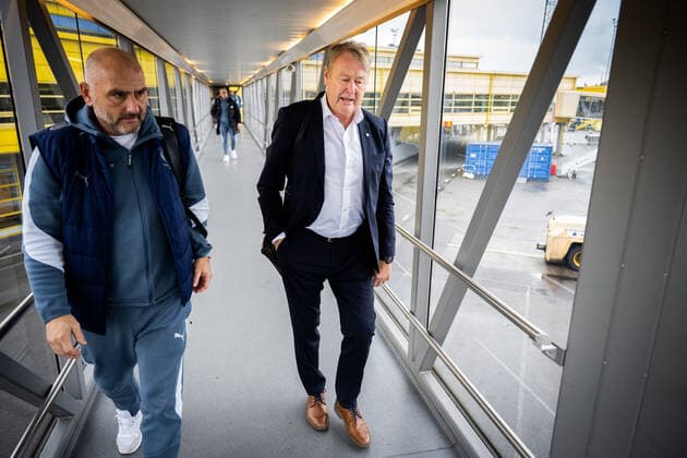221102 Head coach Age Hareide during the team travel from Malmö to Braga ahead of Europa League on November 2, 2022 in Malmö. Photo: Petter Arvidson BILDBYRAN kod PA PA0428 fotboll football soccer fotball uefa europa league resa travel malmö ff bbeng team travel Copyright: PETTERxARVIDSON BB221102PA074