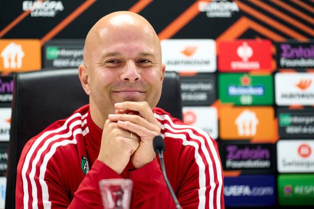 UEFA Europa League press conference, PK, Pressekonferenz and training of Feyenoord Rotterdam - Feyenoord coach Arne Slot during the press conference and training of Feyenoord at Stadion Feijenoord De Kuip on 2 November 2022 in Rotterdam, Netherlands. Copyright: xTomxBodex