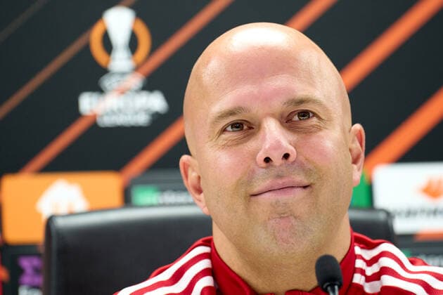 UEFA Europa League press conference, PK, Pressekonferenz and training of Feyenoord Rotterdam - Feyenoord coach Arne Slot during the press conference and training of Feyenoord at Stadion Feijenoord De Kuip on 2 November 2022 in Rotterdam, Netherlands. Copyright: xTomxBodex