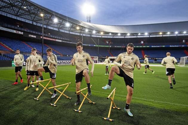 ROTTERDAM - Jacob Rasmussen, Santiago Gimenez, of Feyenoord during practice before the UEFA Europa League match between Feyenoord and Lazio Roma at Feyenoord Stadium de Kuip on November 2, 2022 in Rotterdam, Netherlands. ANP OLAF KRAAK UEFA Europa League MD-1 2022 2023 xVIxANPxSportx xxANPxIVx