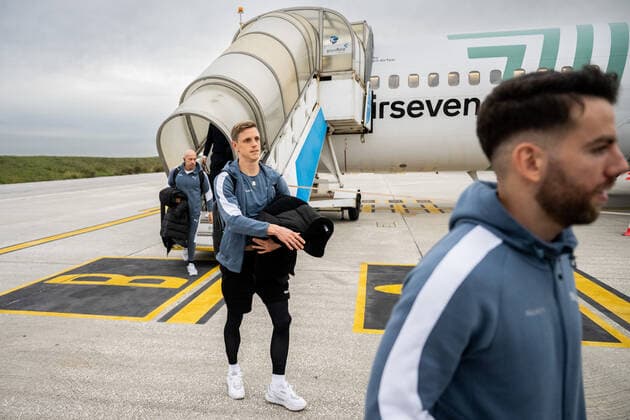221102 Soren Rieks and Erdal Rakip during the team travel from Malmö to Braga ahead of Europa League on November 2, 2022 in Porto. Photo: Petter Arvidson BILDBYRAN kod PA PA0428 fotboll football soccer fotball uefa europa league resa travel malmö ff bbeng team travel Copyright: PETTERxARVIDSON BB221102PA090