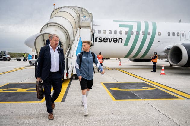 221102 Head coach Age Hareide and Anders Christiansen during the team travel from Malmö to Braga ahead of Europa League on November 2, 2022 in Porto. Photo: Petter Arvidson BILDBYRAN kod PA PA0428 fotboll football soccer fotball uefa europa league resa travel malmö ff bbeng team travel Copyright: PETTERxARVIDSON BB221102PA092