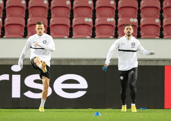 SOCCER - UEFA EL, Midtjylland vs Sturm HERNING,DENMARK,02.NOV.22 - SOCCER - UEFA Europa League, group stage, FC Midtjylland vs SK Sturm Graz, preview, training Sturm. Image shows Tomi Horvat and Otar Kiteishvili (Sturm).  GEPAxpictures xChrisxBauer