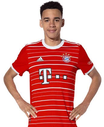 Fussball 1. Bundesliga Saison 2022 2023 29.08.2022 Fototermin FC Bayern Muenchen: Jamal Musiala