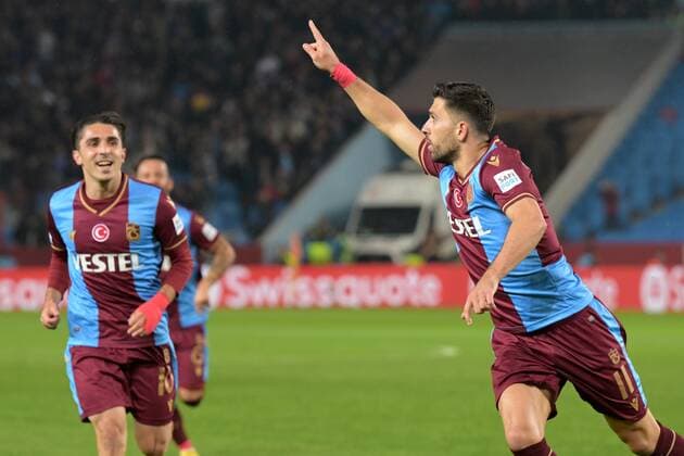 TRABZON - Anastasios Bakasetas of Trabzonspor AS celebrates his goal during the UEFA Europa League Group H match between Trabzonspor AS and Ferencvaros at Senol Gunes Stadium on November 3, 2022 in Trabzon, Turkey. ANP Dutch Height Gerrit van Keulen UEFA Europa League group H 2022 2023 xVIxANPxSportx xGerritxvanxKeulenxIVx