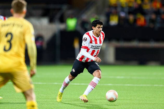 Football, the group stage match in Europe Leauge 2022 2023 Bodo Glimt PSV Bodo 20221103 PSV Eindhovens Richard Ledezma in action during the group stage match in Europe Leauge 2022 2023 between Bodo Glimt and PSV Eindhoven Photo Mats Torbergsen NTB Bodo Norway  Copyright: xMatsxTorbergsenx xNTBx EDITORIAL USE ONLY. RESTRICTED USE FOR BETTING COMPANIES
