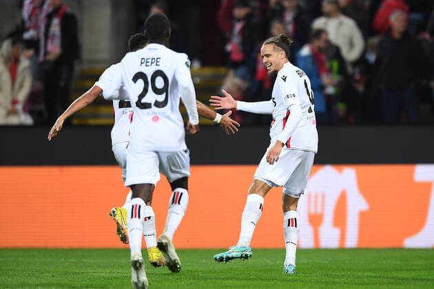 Sport Bilder des Tages Fußball UEFA Conference League Gruppenphase 6. Spieltag 1. FC Köln - OGC Nizza am 03.11.2022 im RheinEnergieStadion in Köln Torjubel Jubel Tor zum 0:2 durch Billal Brahimi ( Nizza )