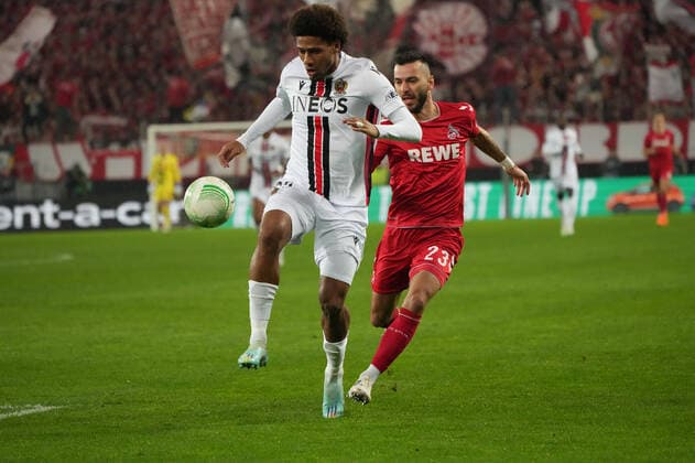 GER, Europa Conference League, Gruppenphase, 6 Spieltag, 1. FC Koeln (GER) vs. OGC Nizza (FRA) 03.11.2022, Rheinenergie Stadion, Koeln, GER, Europa Conference League, Gruppenphase, 6 Spieltag, 1. FC Koeln (GER) vs. OGC Nizza (FRA), im Bild: Jean-Clair Todibo (Nizza 25), im Zweikampf gegen Sargis Adamyan (FC Koeln 23),