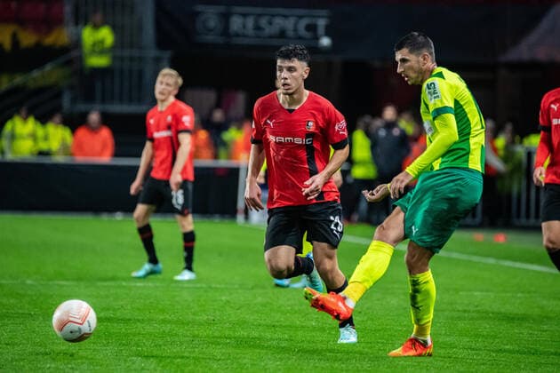 Matthis Abline (Stade Rennais) Hrvoje Milicevic (AEK Larnaca) FOOTBALL : Stade Rennais x AEK Larnaca - Ligue Europa - JournÃ e 6 - 03 11 2022 BaptisteAutissier Panoramic 
