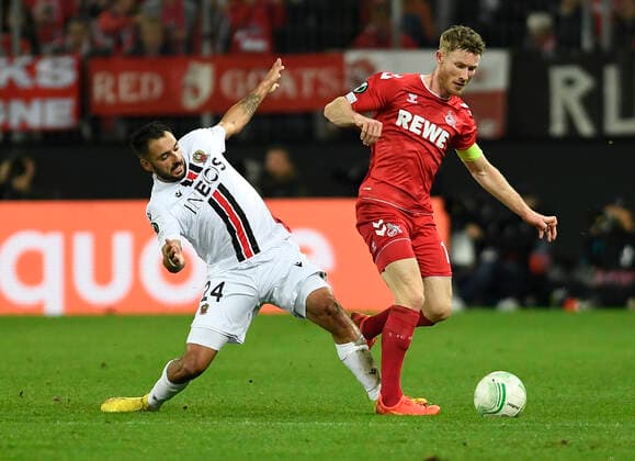 03.11.2022, Cologne, Germany, RheinEnergieStadium, 1. FC Koeln vs OGC Nizza - UEFA Europa Conference League - Group D, Gaetan Laborde (OGC Nice) und Florian Kainz (1. FC Koeln) im Zweikampf (Foto Ralf Treese) Cologne RheinEnergieStadium North Rhine-Westphalia Germany