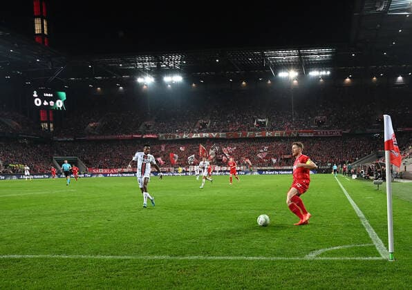 03.11.2022, Cologne, Germany, RheinEnergieStadium, 1. FC Koeln vs OGC Nizza - UEFA Europa Conference League - Group D, Florian Kainz (1. FC Koeln) in Aktion, am Ball, Einzelaktion (Foto Ralf Treese) Cologne RheinEnergieStadium North Rhine-Westphalia Germany