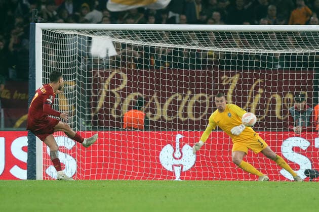 Rome, Italy 03.11.2022: Lorenzo Pellegrini of Roma score goal in penalty 1-1 during the Europe Uefa League 2022-2023 Group C, day 6, football match between AS Roma vs Ludogorets at Olympic Stadium in Rome.  Copyright: xmarcoxiacobuccix xipa-agency.netx xmarcoxiacobuccix 0