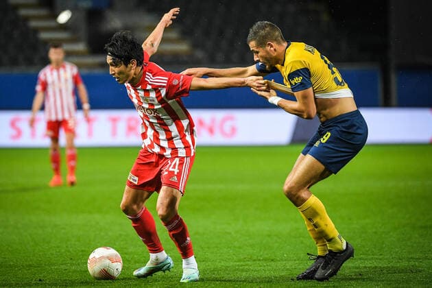 November 3, 2022, Louvain, France, Belgium: Genki HARAGUCHI of Union Berlin and Ismael KANDOUSS of Royale Union Saint Gilloise during the UEFA Europa League group D match between Royale Union Saint-Gilloise and 1. FC Union Berlin at The King Power At Den Dreef Stadium on November 03, 2022 in Louvain, Belgium. Louvain Belgium - ZUMAm308 20221103_zsp_m308_004 Copyright: xMatthieuxMirvillex