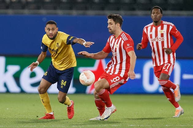 Union s Loic Lapoussin and Berlin s Rani Khedira fight for the ball during a soccer match between Belgian Royale Union Saint-Gilloise and German Union Berlin, Thursday 03 November 2022 in Leuven, on day 6 6 of the Uefa Europa League group stage. BRUNOxFAHY  x48596557x
