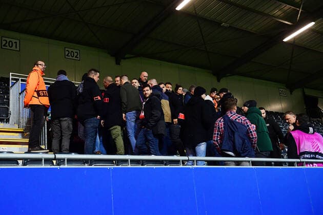 Fussball, Herren, Saison 2022 2023, Europa League (Gruppenphase, Gruppe D, 6. Spieltag), Royale Union Saint-Gilloise - 1. FC Union Berlin, Einige Fans von 1. FC Union Berlin sind trotz Verbot seit Beginn der 2. Halbzeit im Stadion und verlassen in der 78. Minute wieder das Stadion, 03.11. 2022, Copyright: xMatthiasxKochx