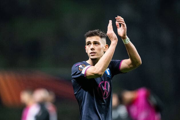 221103 Dennis HadÅ¾ikadunic of Malmö FF after the UEFA Europa League between Braga and Malmö FF on November 3, 2022 in Braga. Photo: Petter Arvidson BILDBYRAN kod PA PA0430 fotboll football soccer fotball uefa europa league braga malmö ff bbeng Copyright: PETTERxARVIDSON BB221103PA150